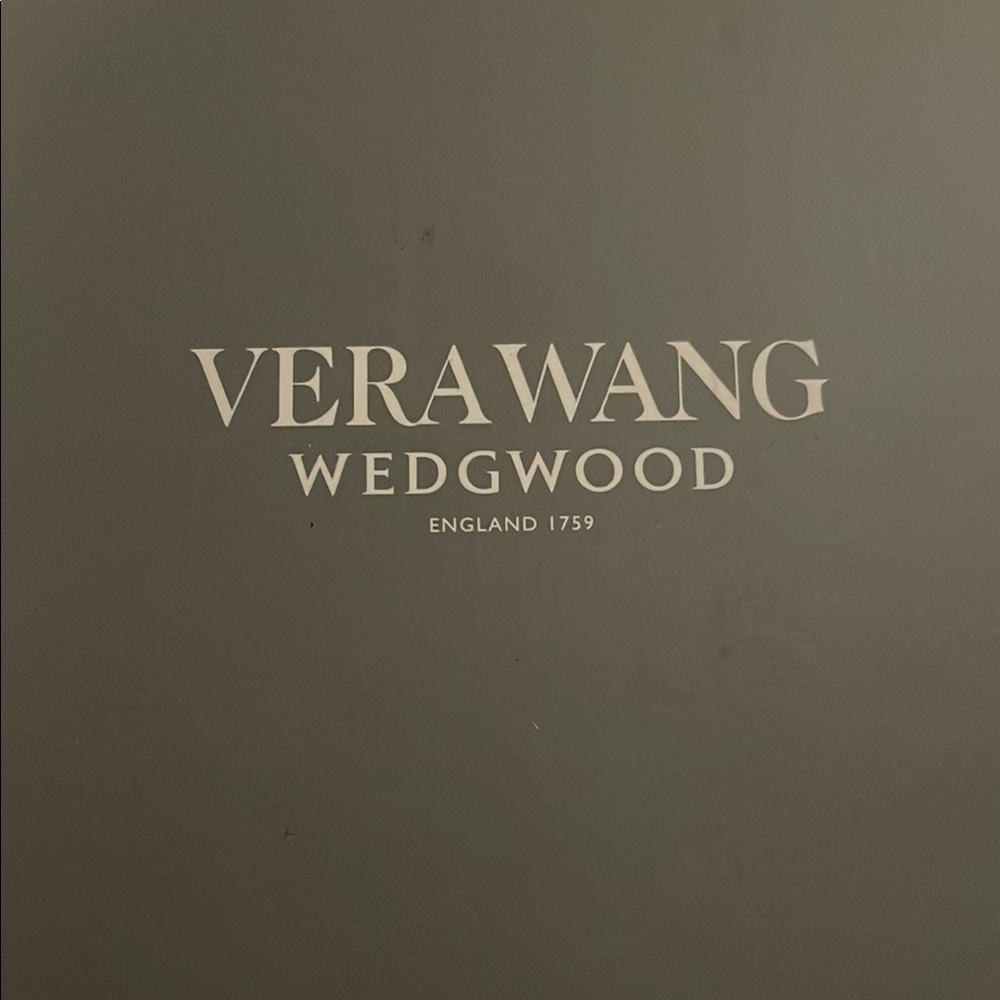 Vera Wang Wedgwood Box